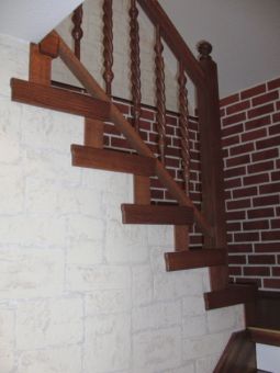 Treppenrenovierung - Wangenverkleidung, innenseitig
