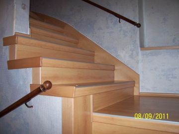 Treppenrenovierung - Wangenverkleidung innenseitig/wandseitig