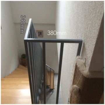 Treppenrenovierung - Geländerverbindung mit der Wand - Vorher